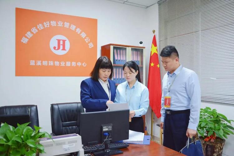 巡纪联动精准发力 安溪小区物业管理再升级——聚焦清洗保洁服务提升